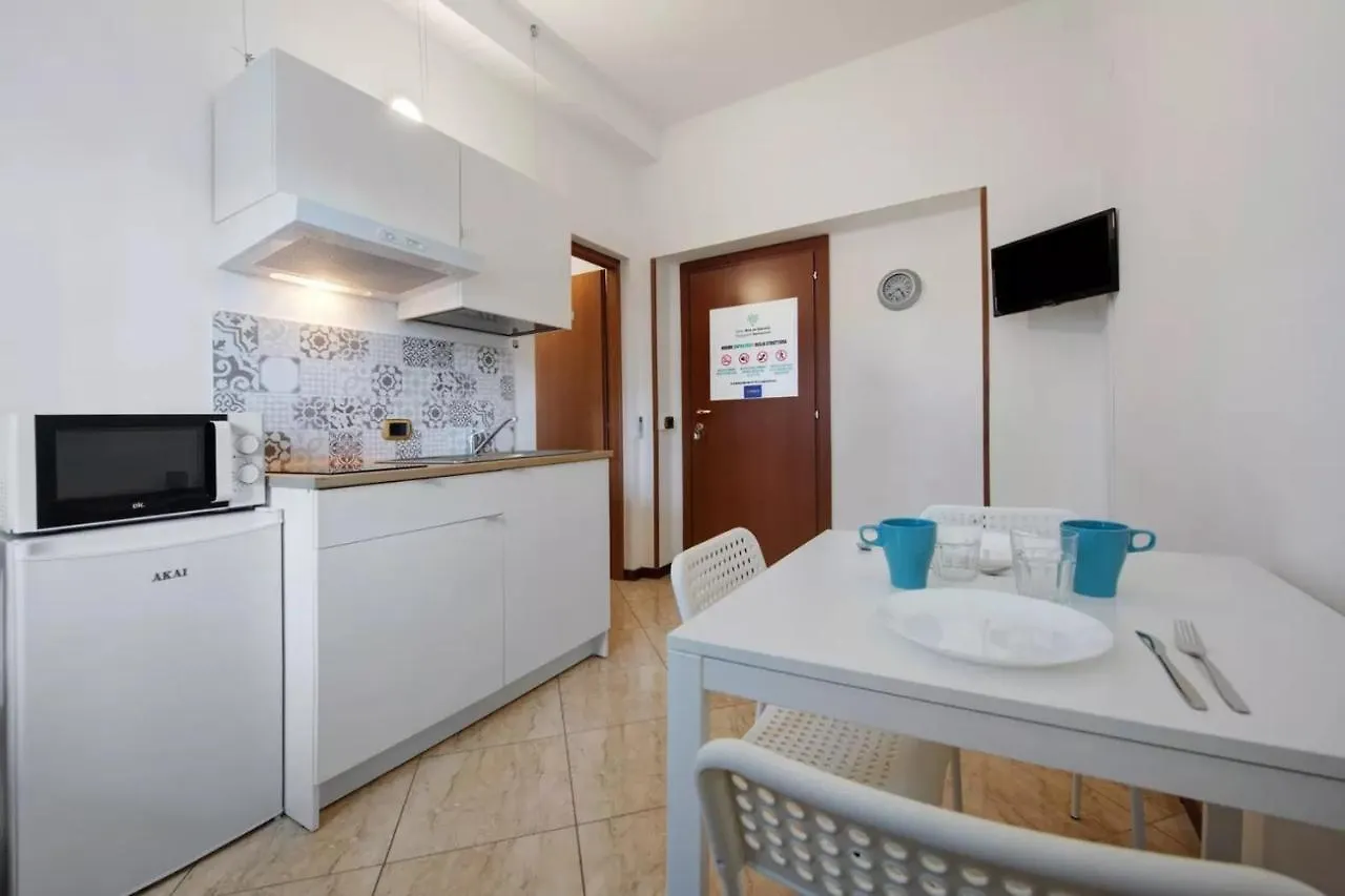 Civico 22 Apartment Peschiera del Garda Italy