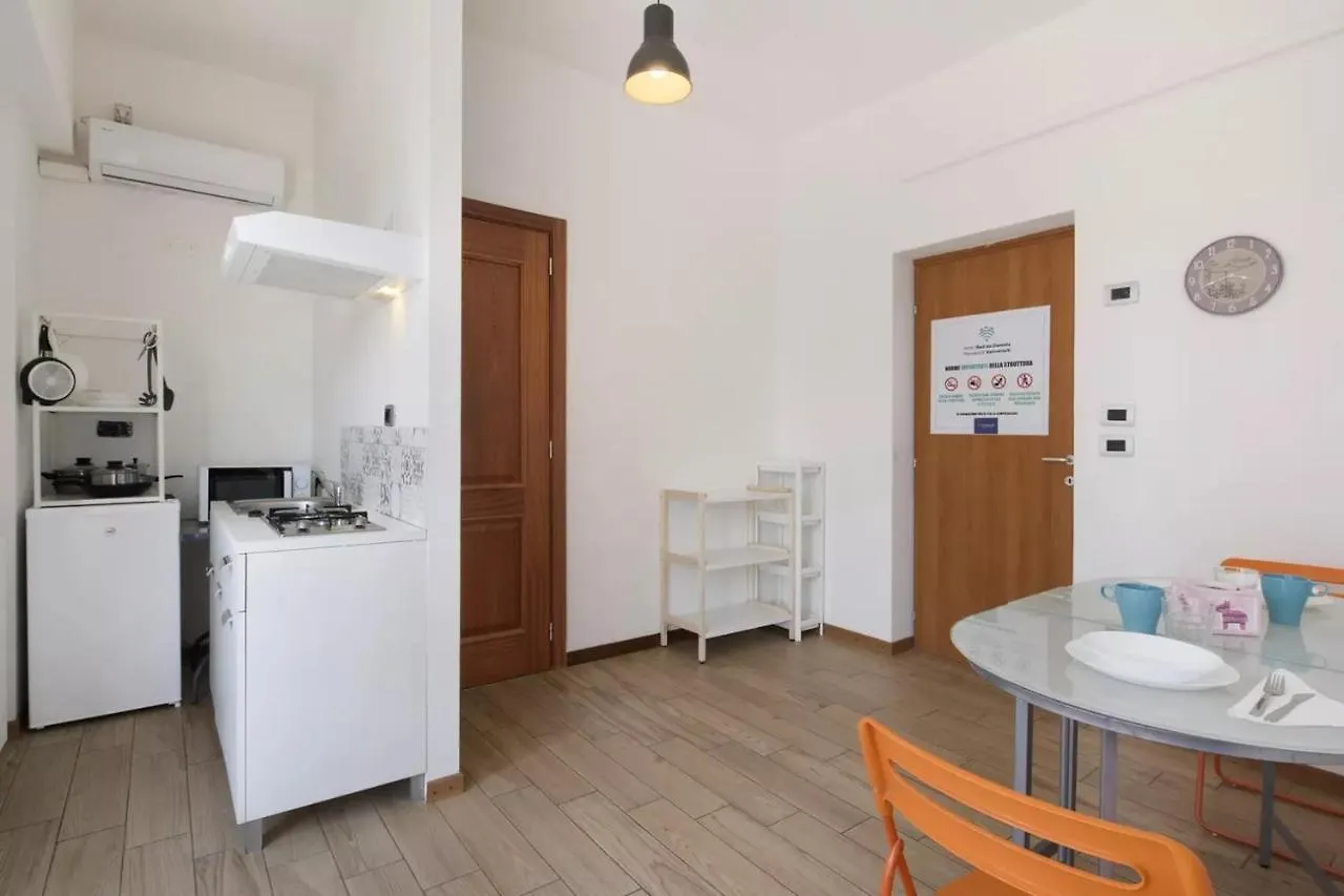 Civico 22 Apartment Peschiera del Garda 0*,