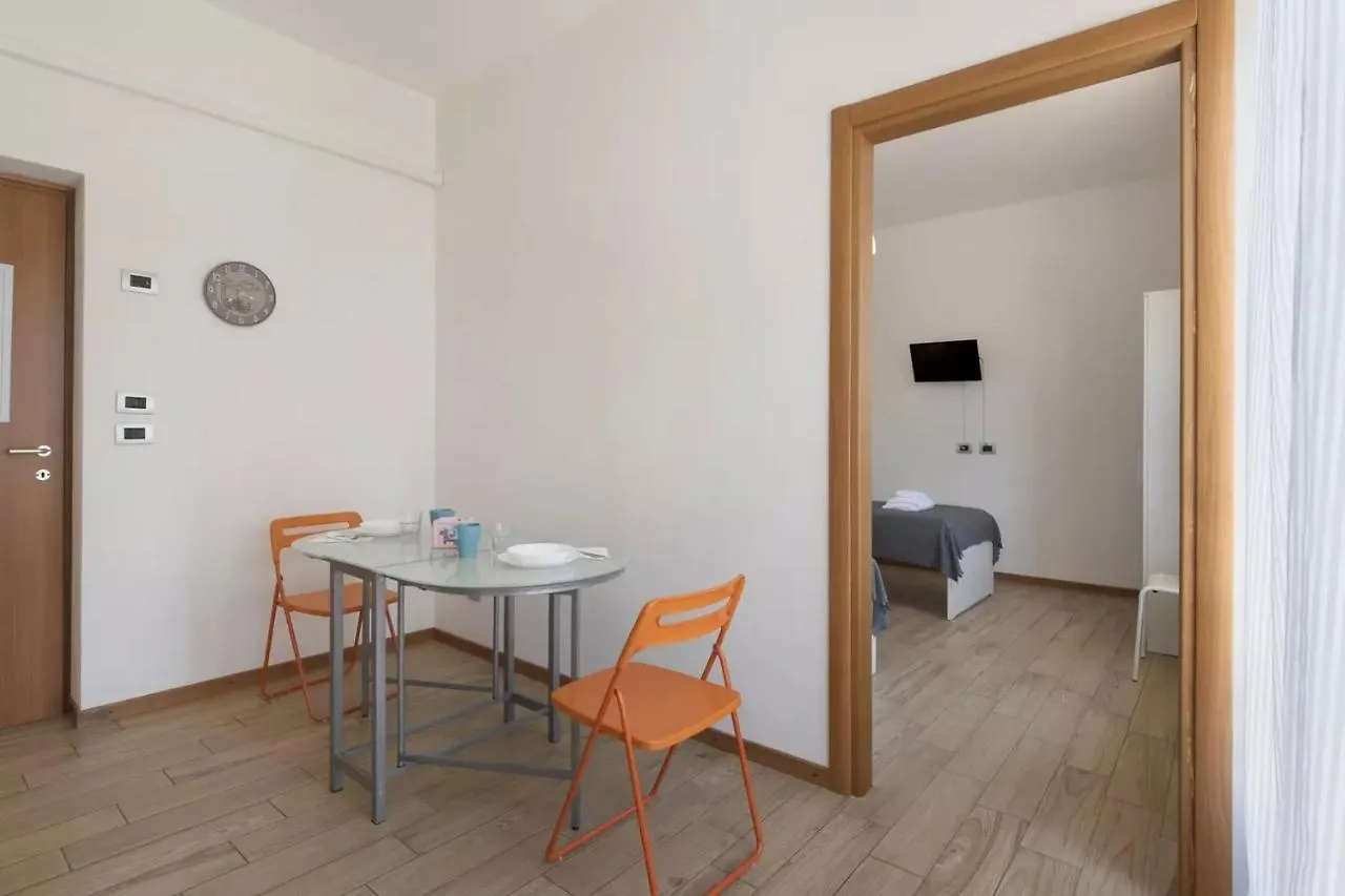 Civico 22 Apartment Peschiera del Garda 0*,  Italy