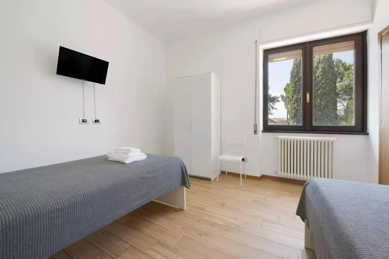 Civico 22 Apartment Peschiera del Garda Italy
