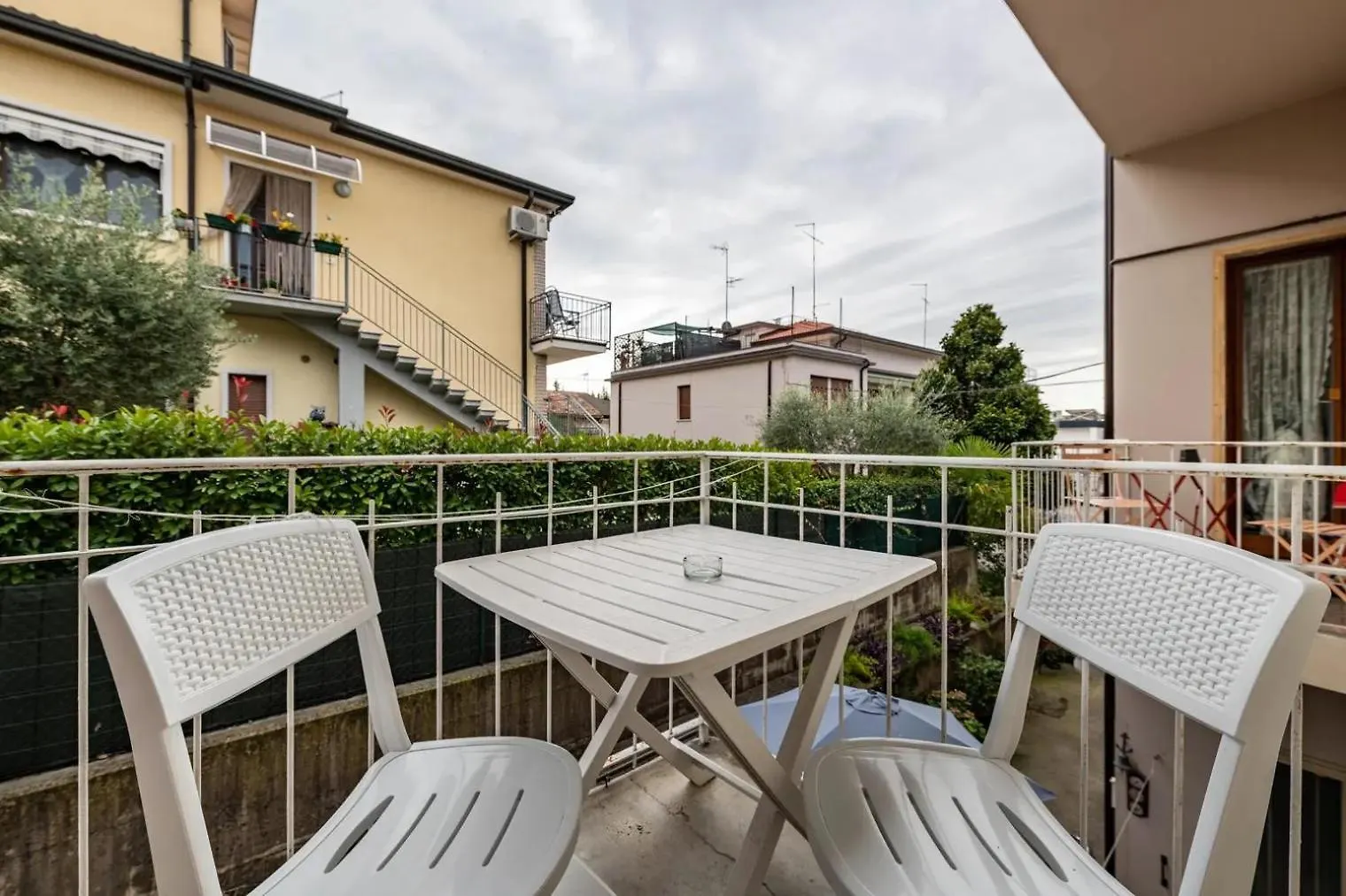 Civico 22 Apartment Peschiera del Garda Italy