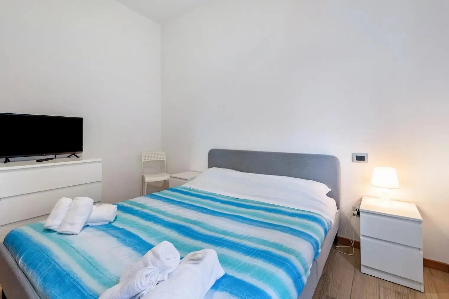 Civico 22 Apartment Peschiera del Garda Italy